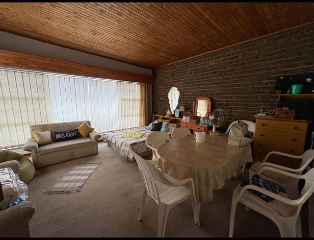 4 BEDROOM HOUSE FOR SALE IN VAN DER MERWES KROON